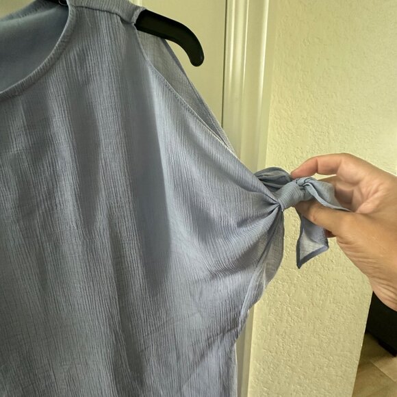 Apt. 9 Womens Light Blue Cold Shoulder Blouse With Tie Sleeves - Picture 9 of 9